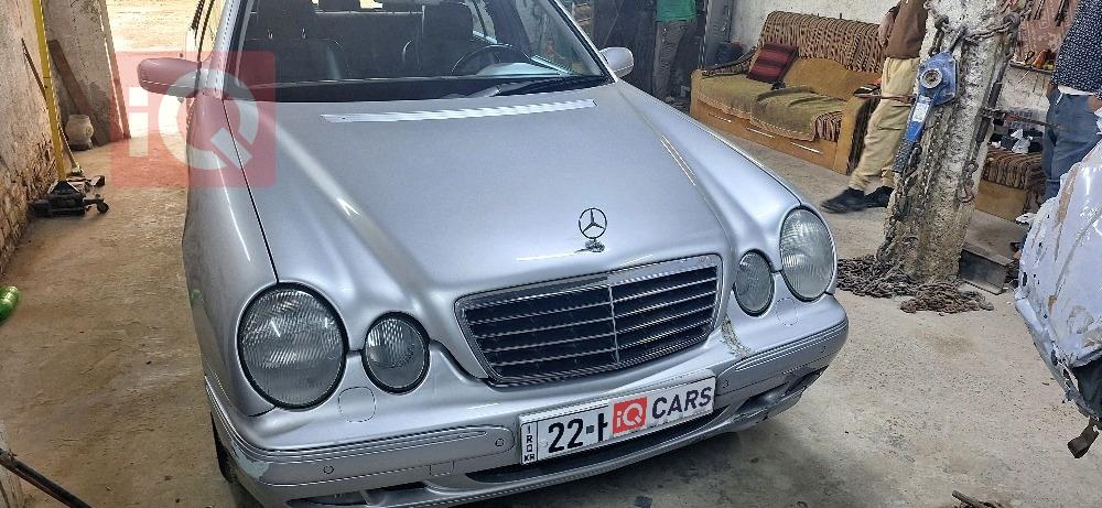 مرسيدس بنز E-Class